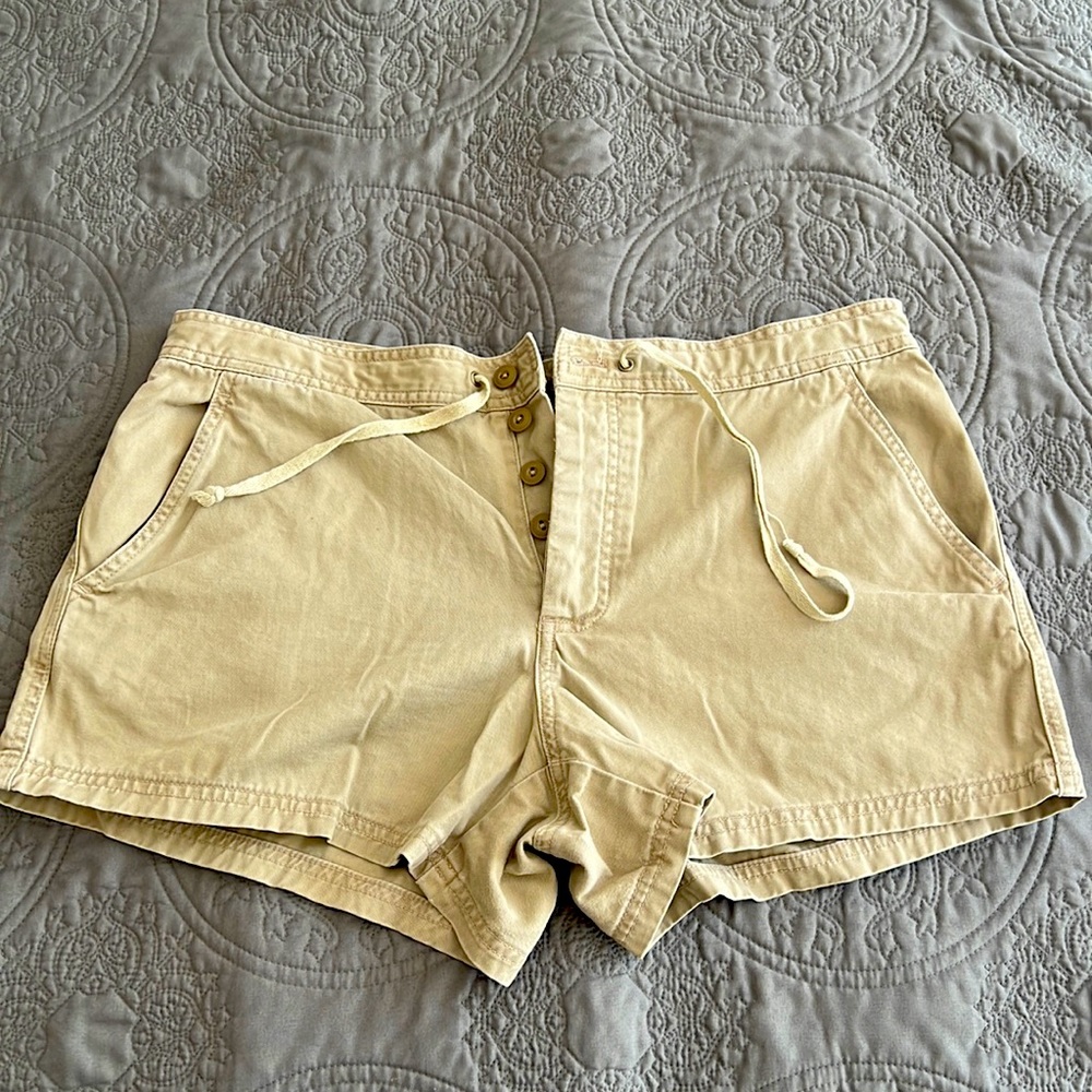 EUC J Crew Khaki shorts 12 - Picture 1 of 4